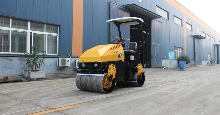 全新3吨小型压路机磨合期要多久？？？？